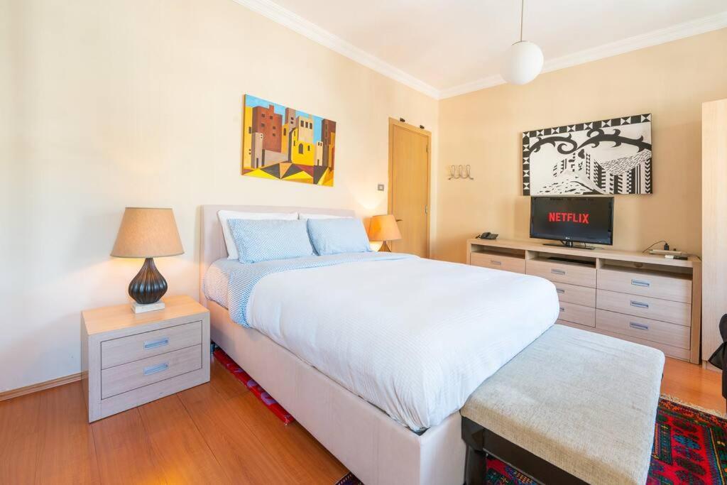 Unique Flat By The Bosphorus In Bebek * İstanbul
